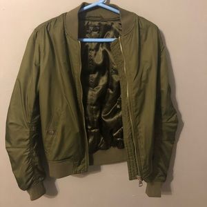 TOPSHOP BOMBER in Green size US 6
